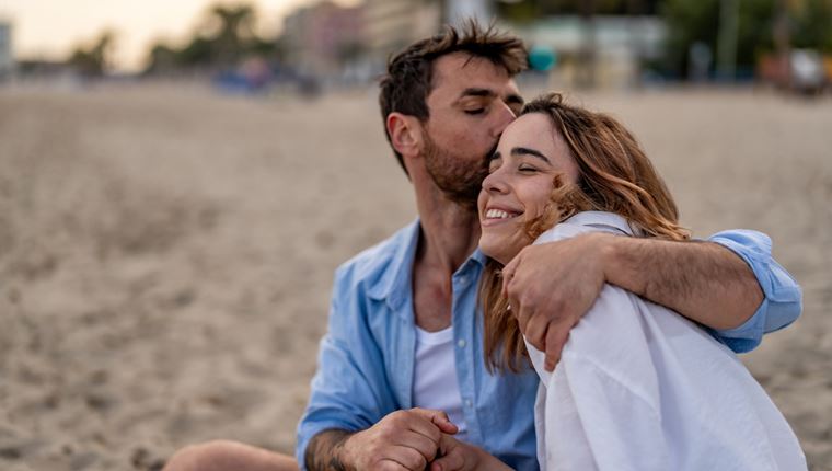 5 καθημερινές συνήθειες που κρατούν τη σχέση ζωντανή