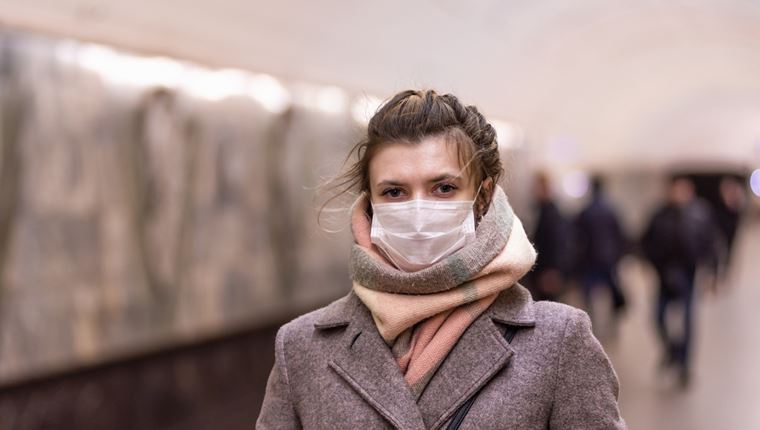 Η Daily Telegraph πλέκει το εγκώμιο των Ελλήνων για τη στάση τους στην καραντίνα