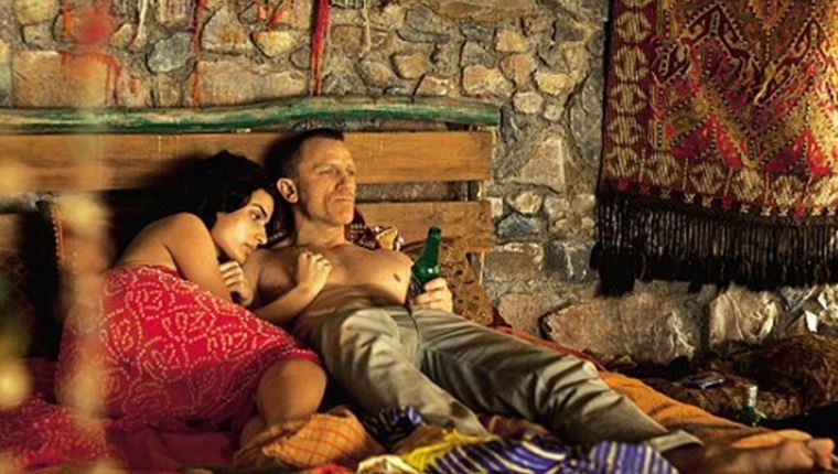 Όταν ο Daniel Craig θυμήθηκε την 007 σκηνή του με την Τόνια Σωτηροπούλου