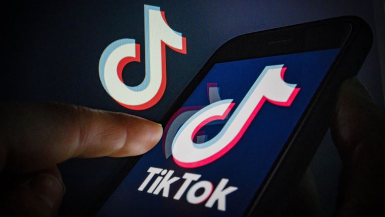 Ο Donald Trump απαγορεύει το Tik Tok στις ΗΠΑ