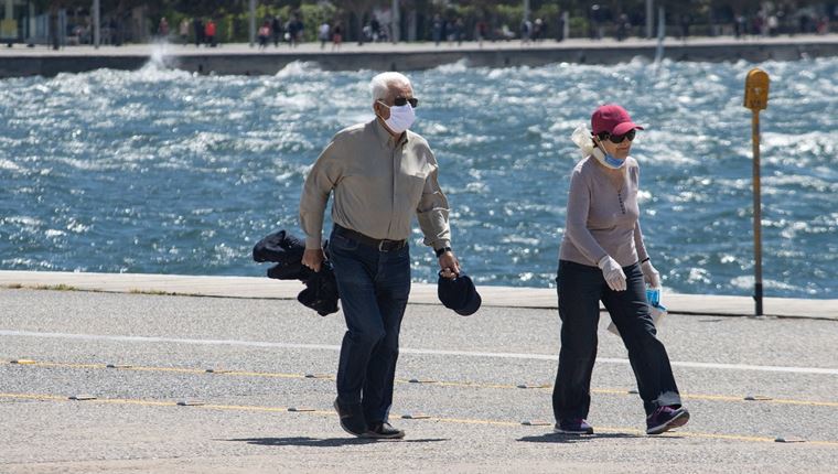 Κορονοϊός: Πόσο κοντά βρισκόμαστε σε τοπικά lockdowns