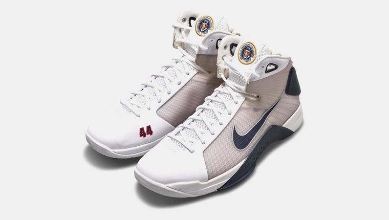 Τα συλλεκτικά Nike Hyperdunks του Barack Obama βγαίνουν στο σφυρί για $25.000