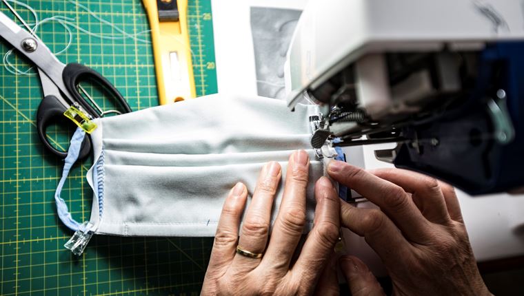 Οι οδηγίες του υπουργείου Ανάπτυξης για τις υφασμάτινες μάσκες