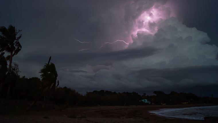Πού θα χτυπήσει το Σαββατοκύριακο ο Ιανός