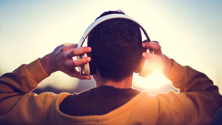 Υπάρχει ένα τραγούδι που καταπολεμά την αϋπνία