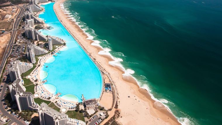 Η μεγαλύτερη πισίνα στον κόσμο