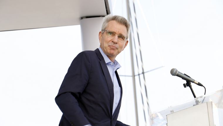 O Geoffrey Pyatt στηρίζει ακόμη την Ελλάδα