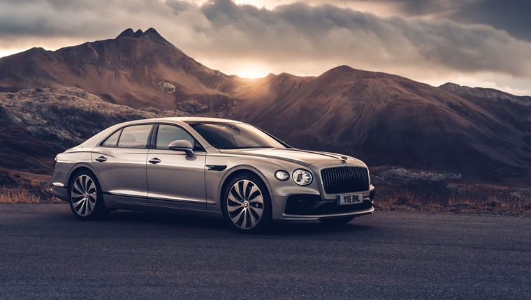 7 νέες λιμουζίνες κορυφαίων αυτοκινητοβιομηχανιών