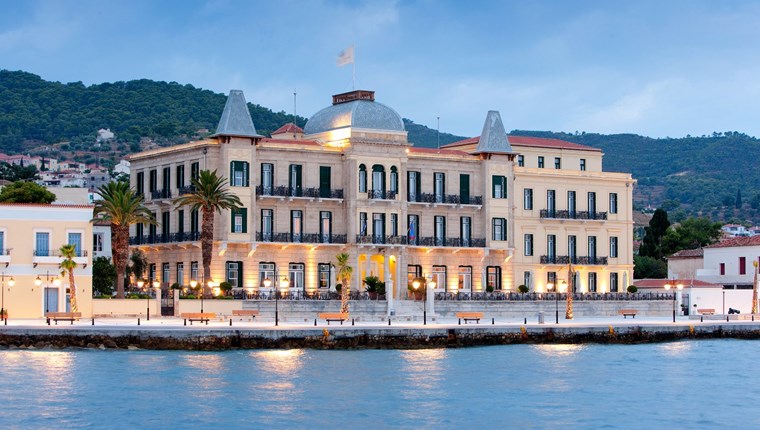 To Poseidonion Grand Hotel παραμένει σημείο αναφοράς για τις Σπέτσες