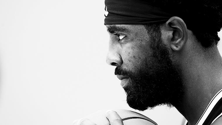 O Kyrie Irving, το εμβόλιο και ένας πονοκέφαλος για το ΝΒΑ