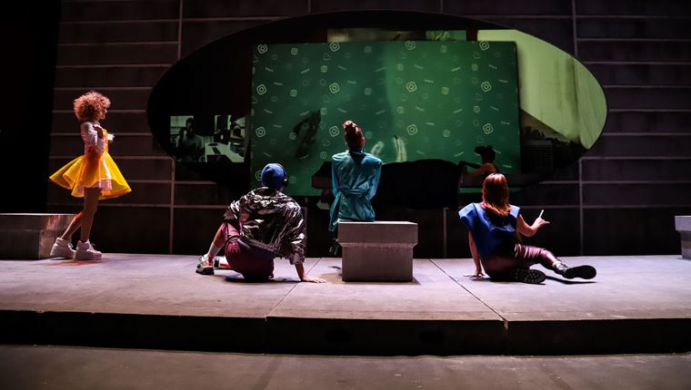 Ο 'Ρινόκερος' συνεχίζεται