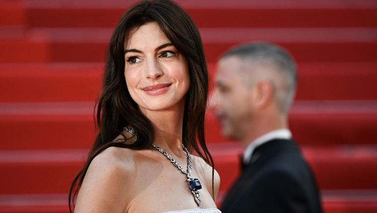 H old school γοητεία της Anne Hathaway