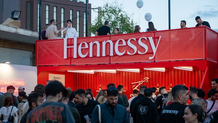 Hennything Is Possible: Η νέα εποχή του Hennessy στο Athens Bar Show 2025