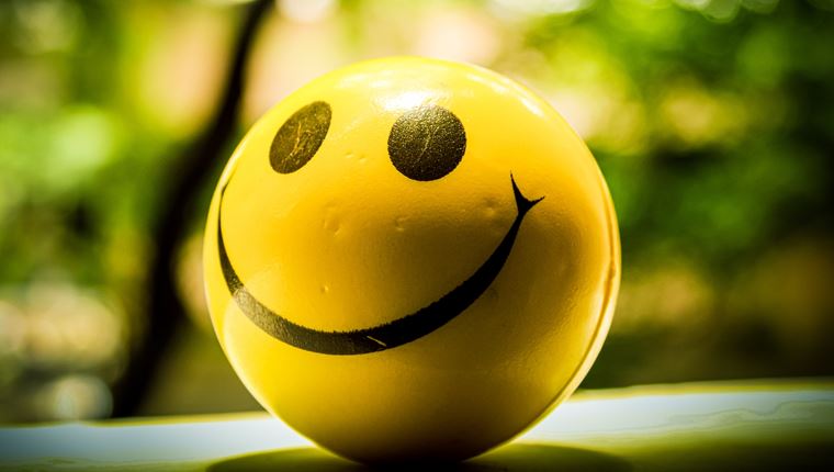 Η χρήση αυτών των emojis μαρτυρά την ηλικία μας