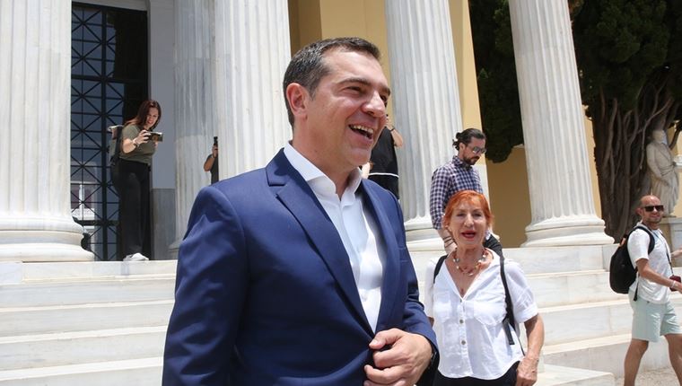 H δύσκολη επόμενη μέρα για τον ΣΥΡΙΖΑ μετά την παραίτηση Τσίπρα