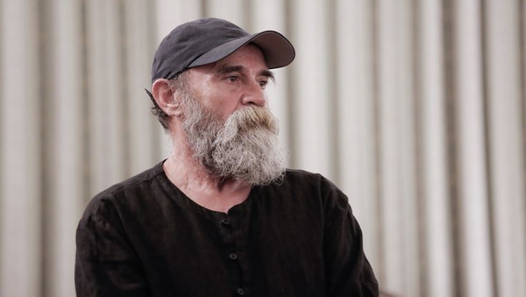 Ο Κωνσταντίνος Πολυχρονόπουλος θα απέχει από τον 'Άλλο Άνθρωπο' μέχρι να αποφανθεί η δικαιοσύνη