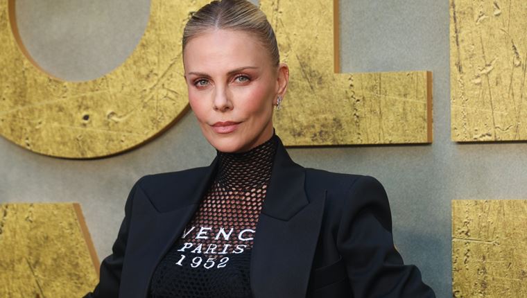 Η Charlize Theron έκανε one night stand με 26χρονο και &#39;ήταν καταπληκτικό&#39;