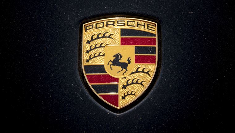 9 πράγματα που πρέπει να γνωρίζεις για το σήμα της Porsche