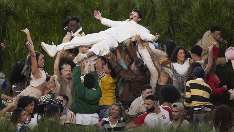 Όλες οι cameo εμφανίσεις του Super Bowl 2026 (video)