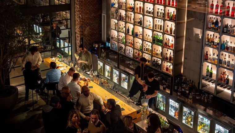 Moebius Milano, ένα μπαρ-ινστιτούτο