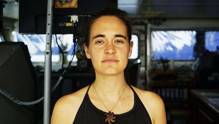 H Carola Rackete μάχεται και για τη διάσωση των δασών