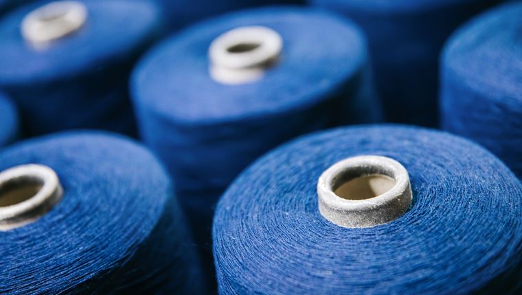 Κι όμως, υπάρχει 'έξυπνο' ύφασμα που αλλάζει σχήμα με τη θερμότητα και το κρύο