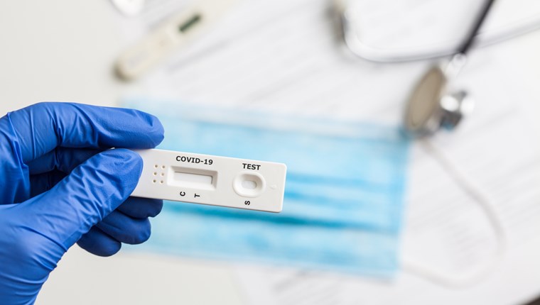 Rapid test αρνητικό, PCR θετικό