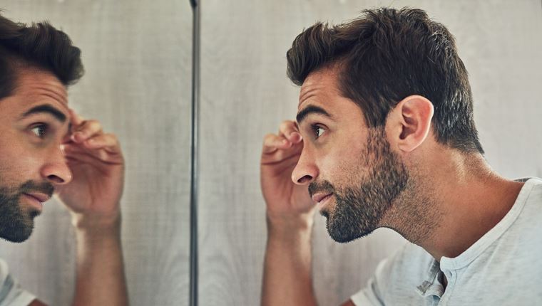 Οι αρνητικές συνέπειες της έλλειψης ύπνου στο πρόσωπο