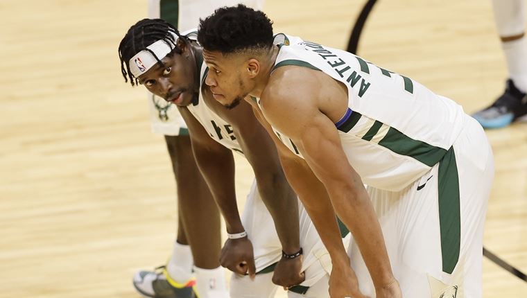 Οι Μιλγουόκι Μπακς μία ανάσα από τον αποκλεισμό