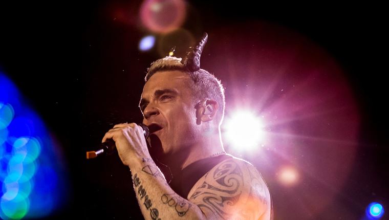 Η ζωή του Robbie Williams γίνεται ταινία