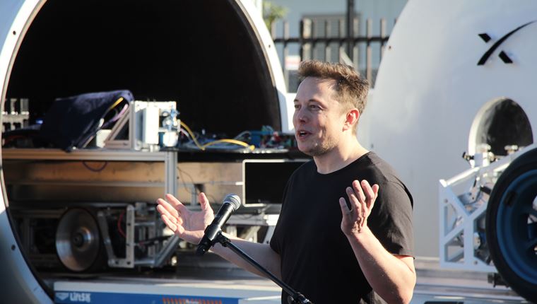 Η πρώτη νίκη της SpaceX απέναντι στην Blue Origin