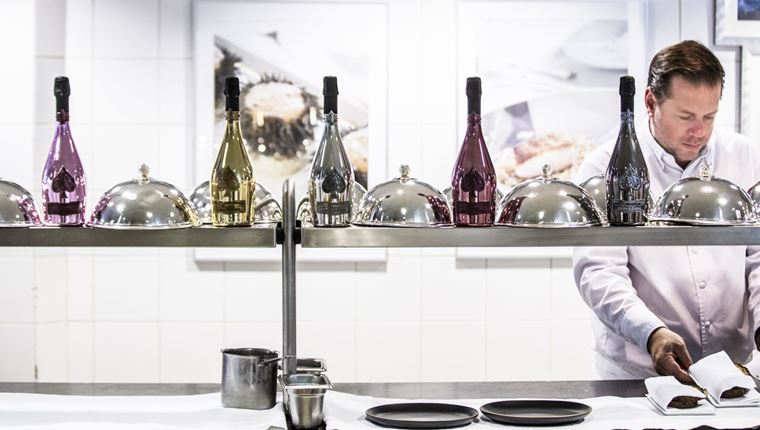 Ανακαλύπτοντας τα μυστικά της μοναδικής σαμπάνιας Armand de Brignac