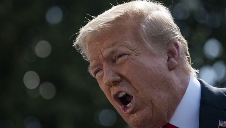 O Donald Trump ζητά την ακύρωση του Obamacare