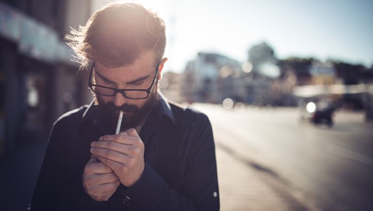 3 δραστικοί τρόποι για να κόψεις το κάπνισμα, σύμφωνα με την επιστήμη