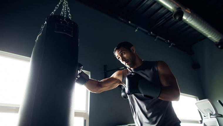 Πώς να κάψεις λίπος με 4 αερόβιες ασκήσεις πυγμαχίας