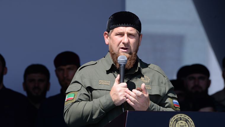 Τι γυρεύει ο Ramzan Kadyrov στην Ουκρανία