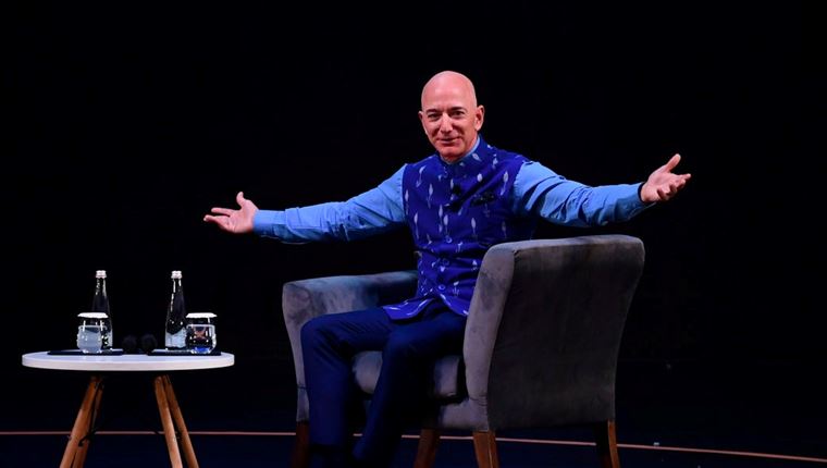 100 εκατ. δολάρια από τον Jeff Bezos για τους άστεγους