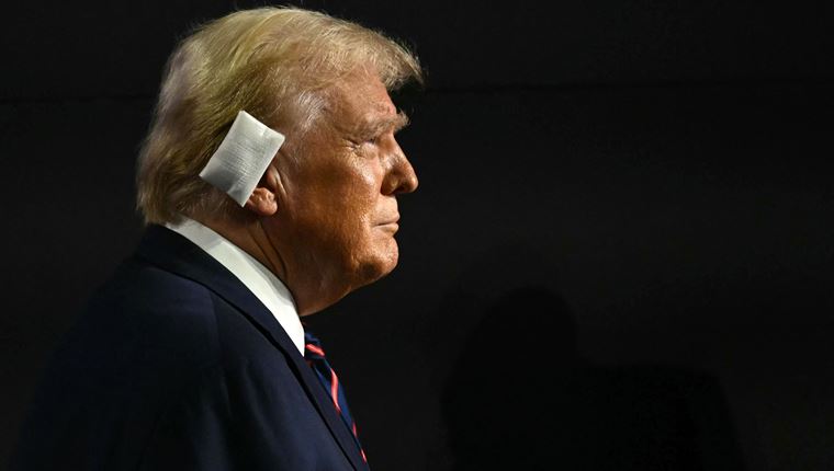 Κι όμως ο Donald Τrump έχει υπάρξει δωρητής της Κamala Harris