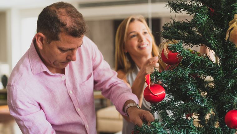 Γιατί χάνεις περισσότερα μαλλιά στις γιορτές