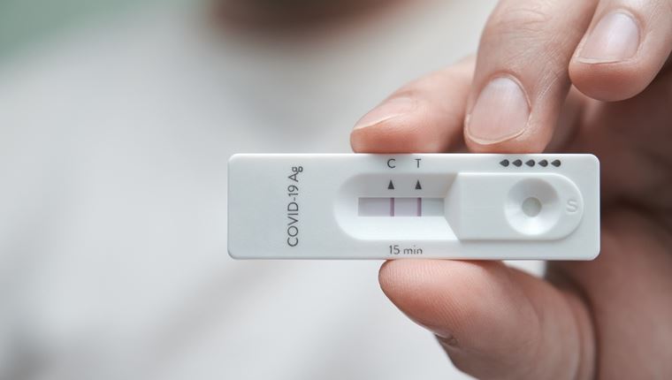 O κορονοϊός είναι και επίσημα σε έξαρση