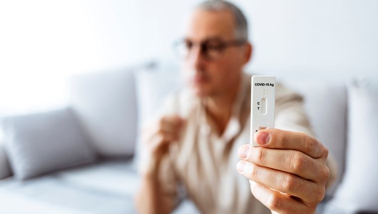 Τι ισχύει με τα ψευδώς θετικά rapid tests