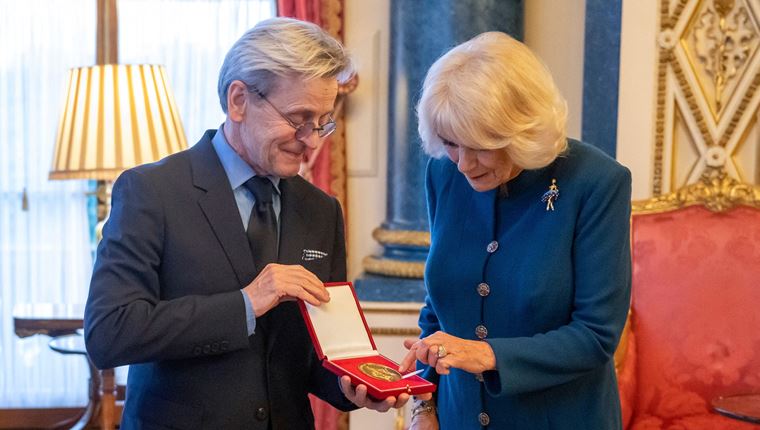 O Mikhail Baryshnikov βραβεύτηκε στο Μπάκιγχαμ