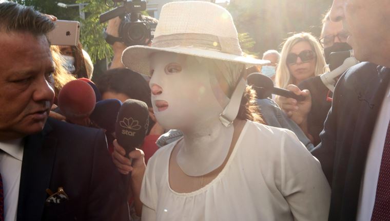 Το Twitter θαυμάζει το θάρρος της Ιωάννας Παλιοσπύρου