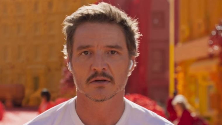 Τα AirPods 4 βοηθούν τον Pedro Pascal να ξεπεράσει έναν χωρισμό