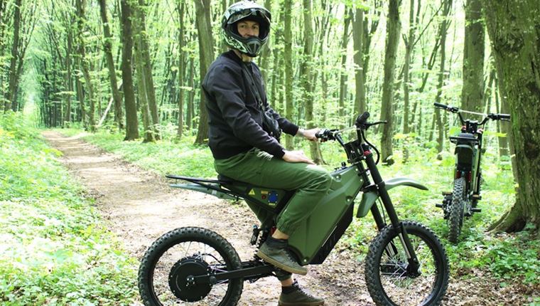 Τα ηλεκτρικά σκούτερ των ελεύθερων σκοπευτών της Ουκρανίας