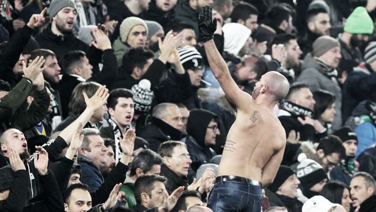 Κορονοϊός εναντίον Ultras