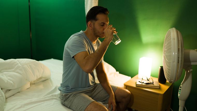 Είναι ασφαλές να κοιμάσαι με ανεμιστήρα;