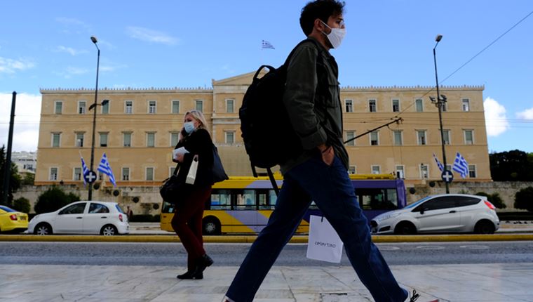 Κορονοϊός: Σχεδόν 100 νεκροί σε μία μέρα