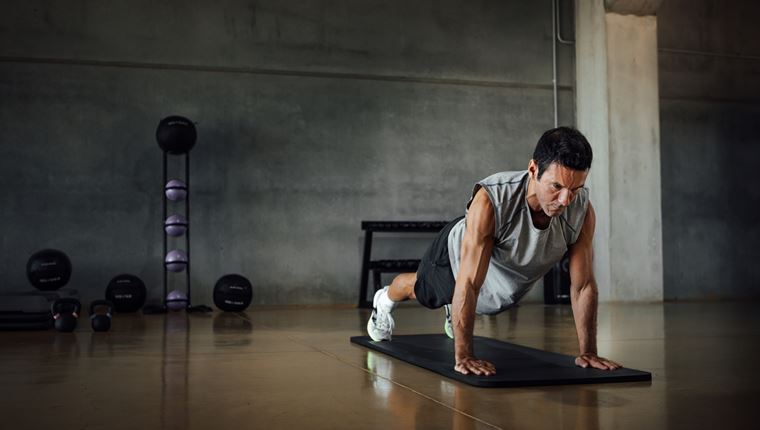 Εκτελώντας την τέλεια σανίδα