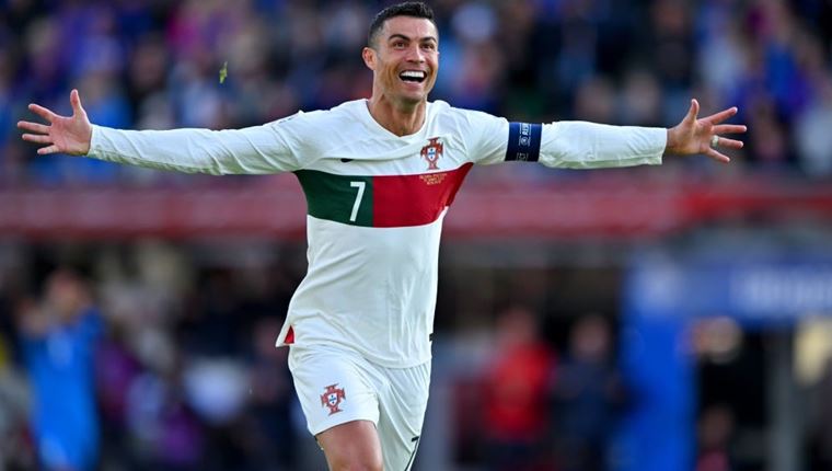 Οι πιο ακριβοπληρωμένοι διάσημοι του Instagram